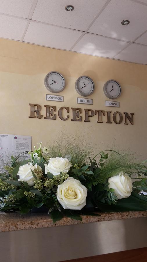 Adamo Hotel Varna Exterior photo