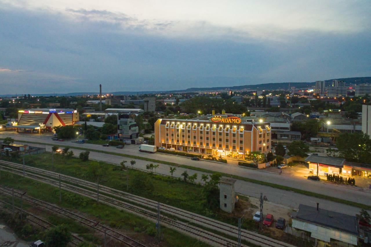 Adamo Hotel Varna Exterior photo
